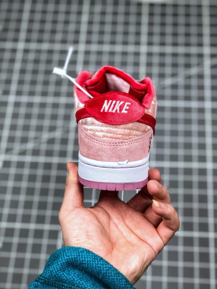 Nike Dunk - Image 3